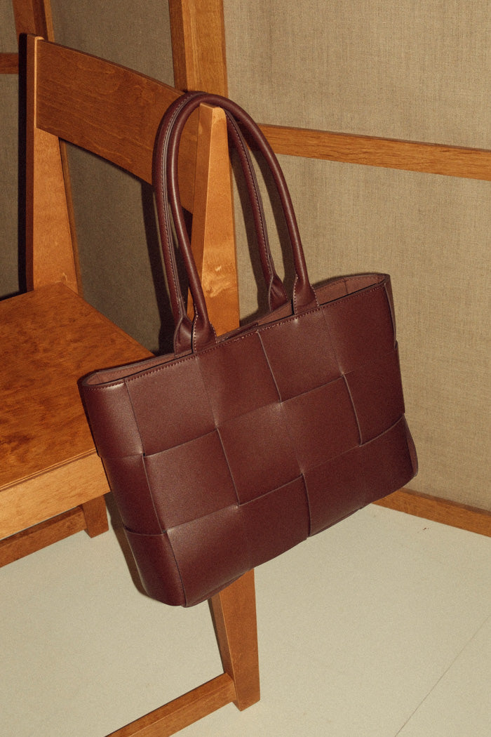 Lizzie Tasche Braun