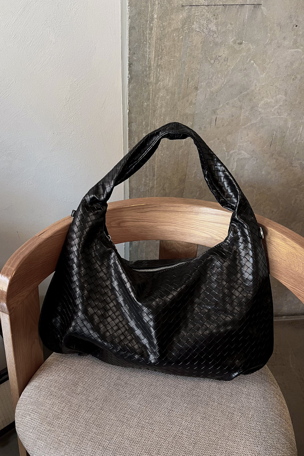 Peony Hobo Bag Schwarz