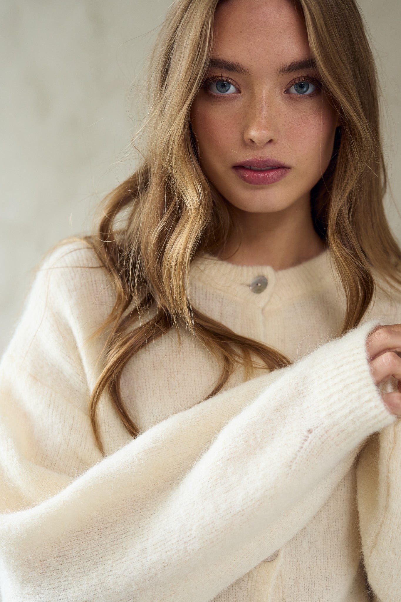Kae Strickjacke Auster