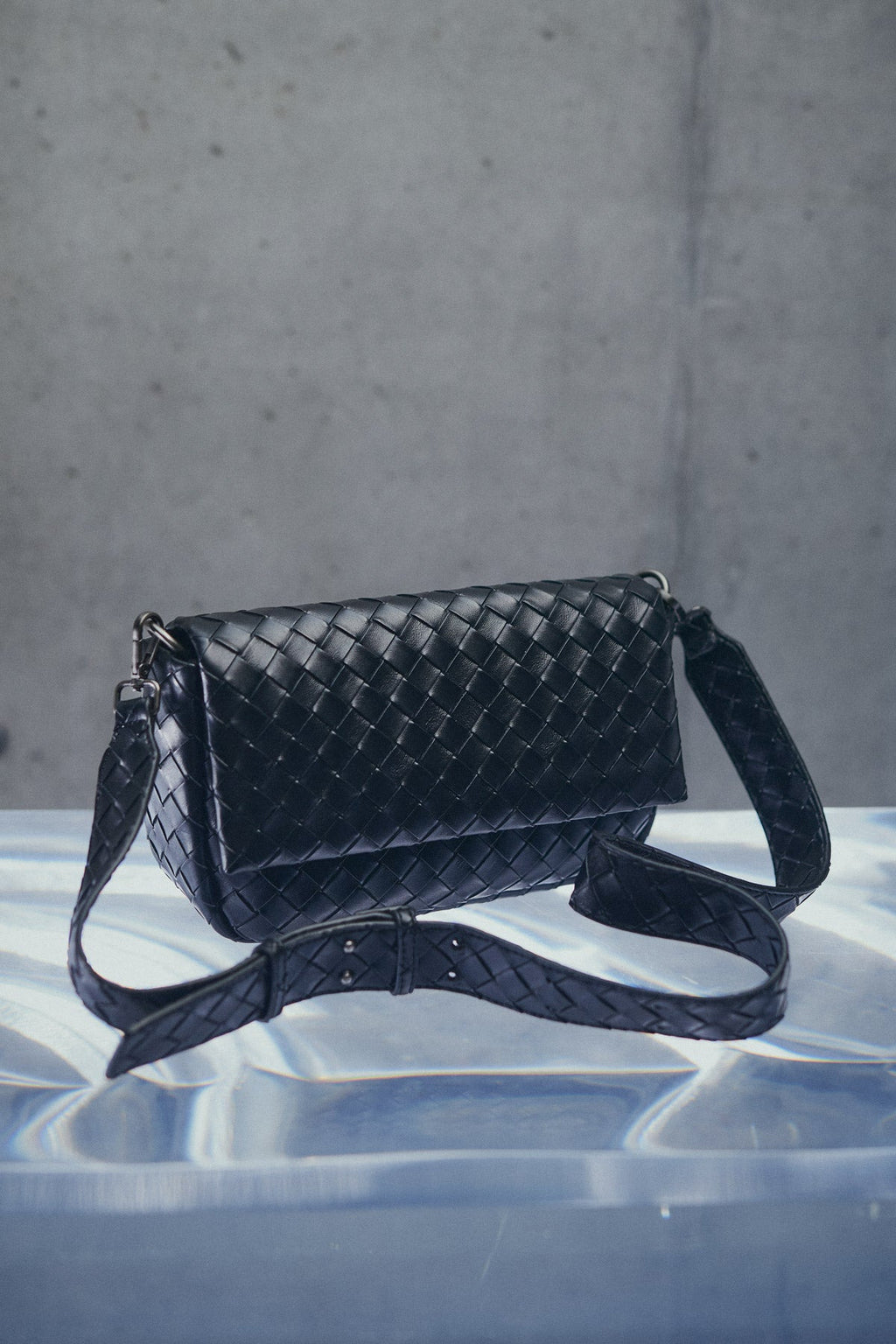 Laurita Tasche Schwarz