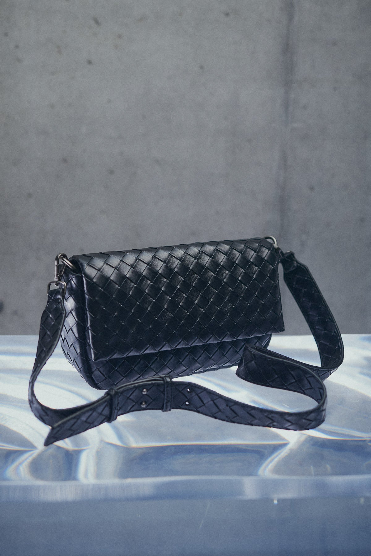 Laurita Tasche Schwarz
