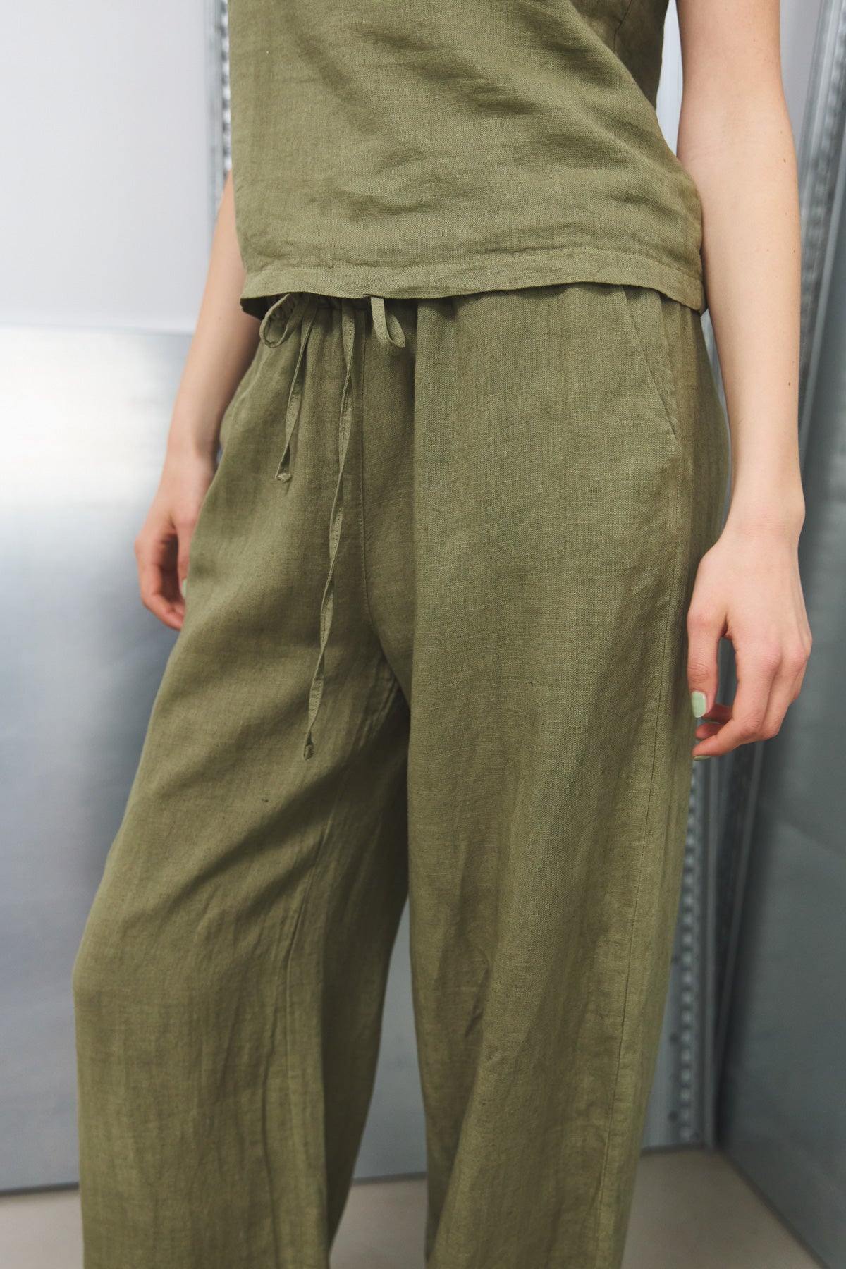 Noellas Samira Linen Pants Khaki. Køb Bukser hos www.noellafashion.dk