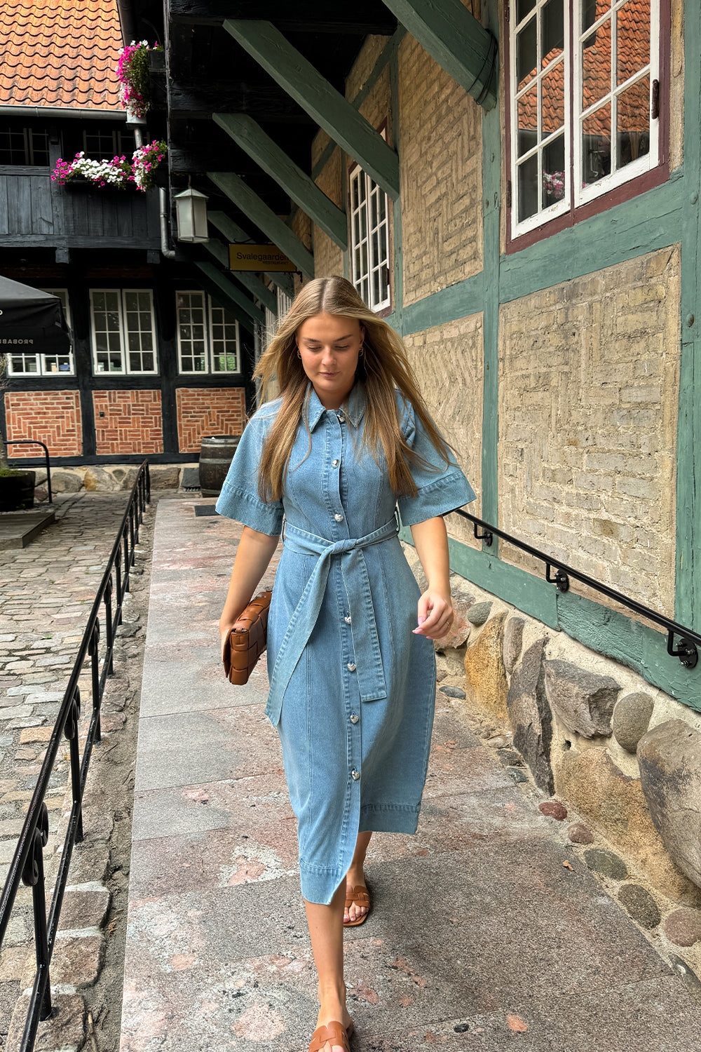 Keisley-Kleid Hellblau Washed