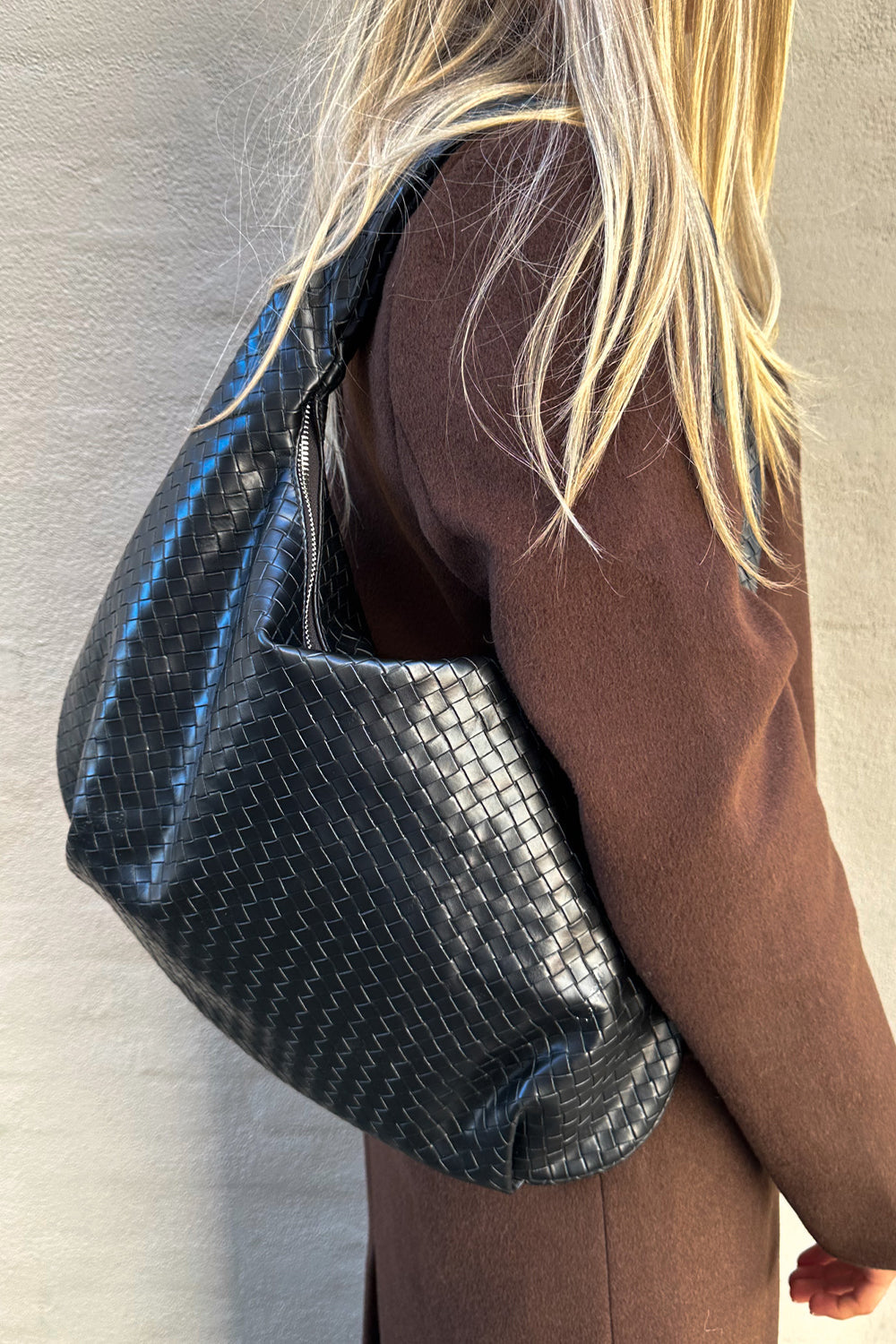 Peony Hobo Bag Schwarz