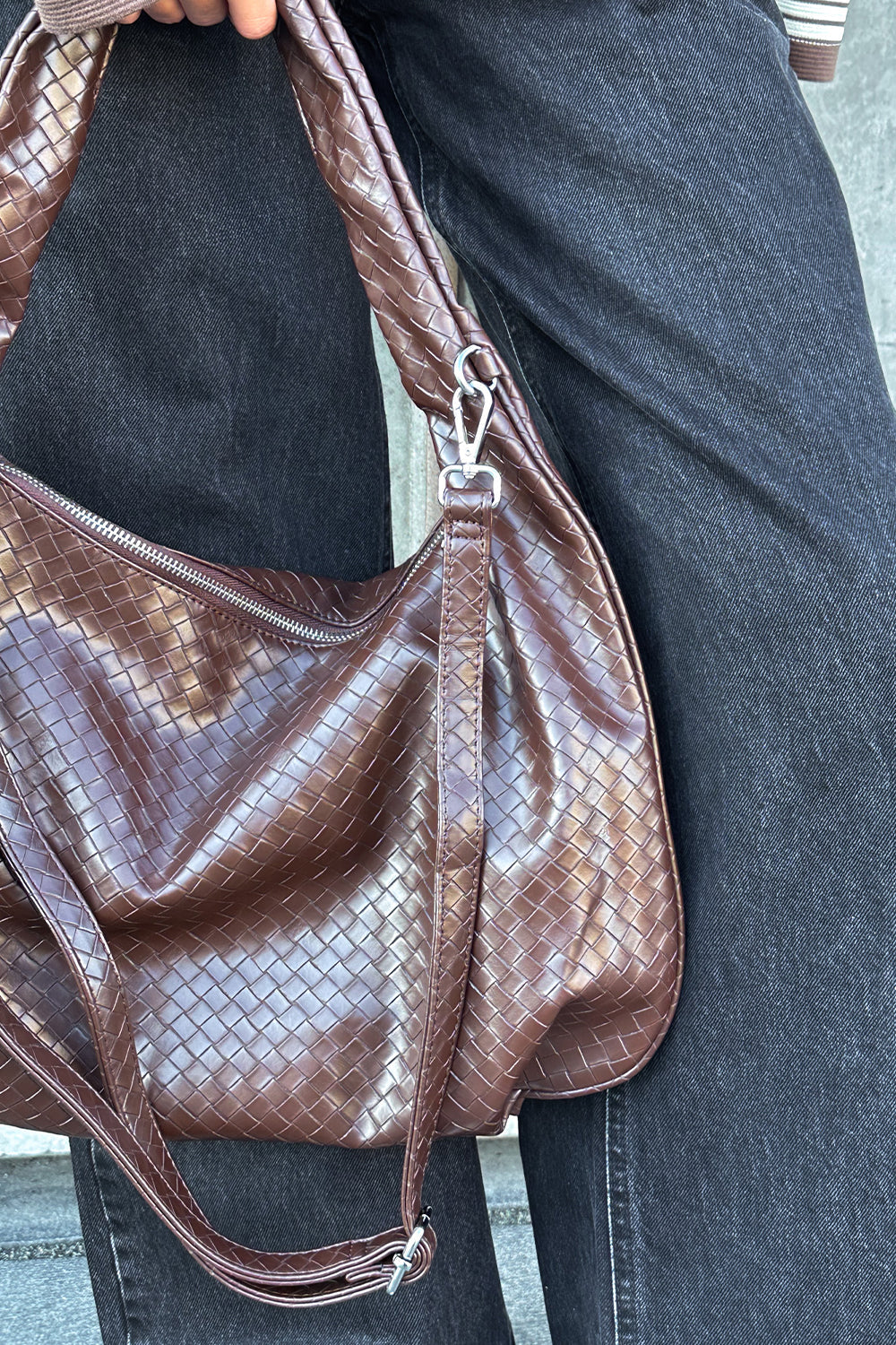 Peony Hobo Bag Dunkelbraun