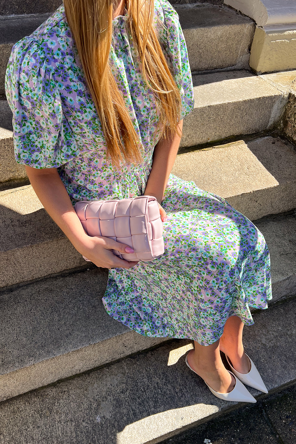 Noellas Ruth Long Dress Lavender Flower. Køb Kjoler hos www.noellafashion.dk
model_70_S
