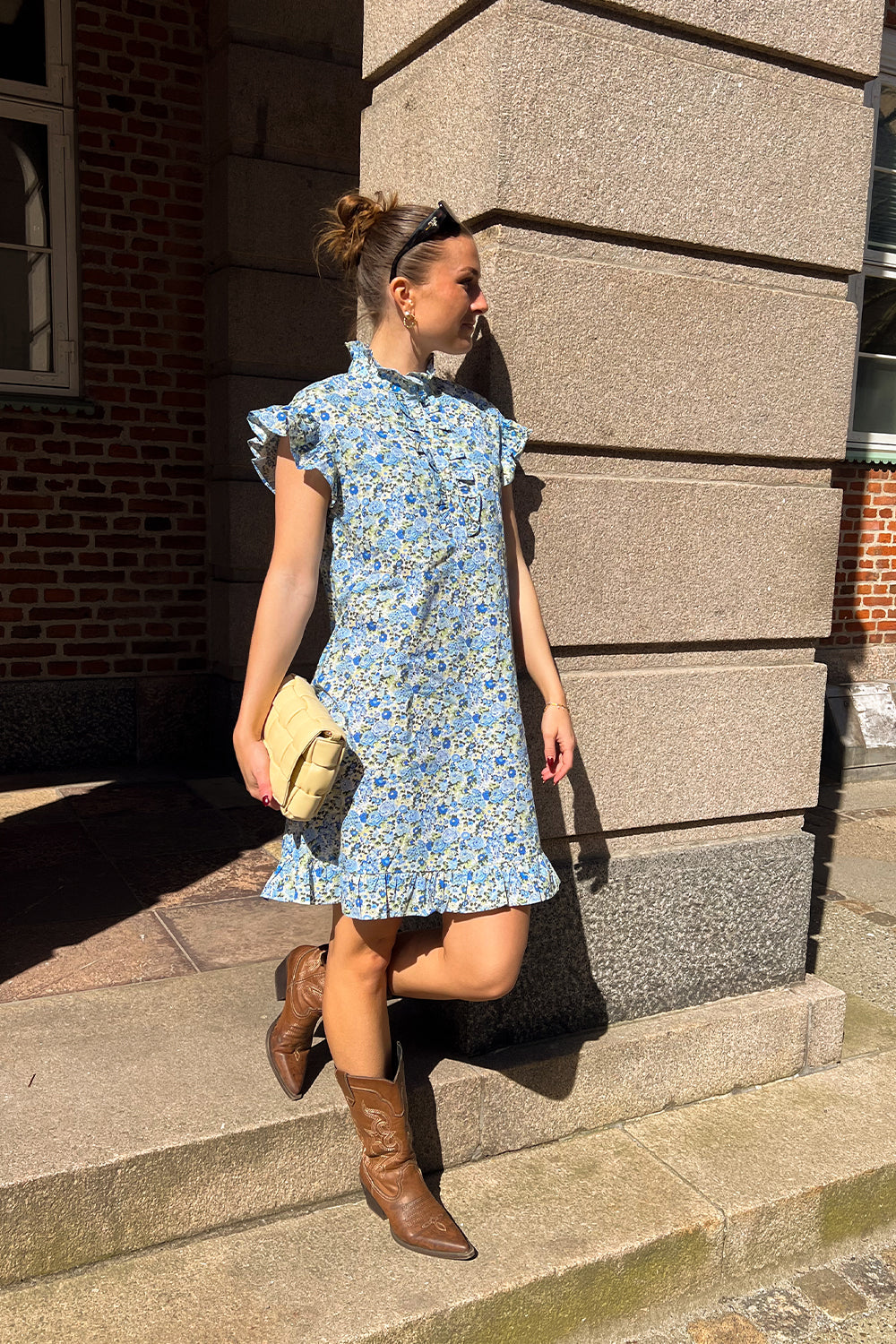 Sally Kleid Blau/Gelbe Blume